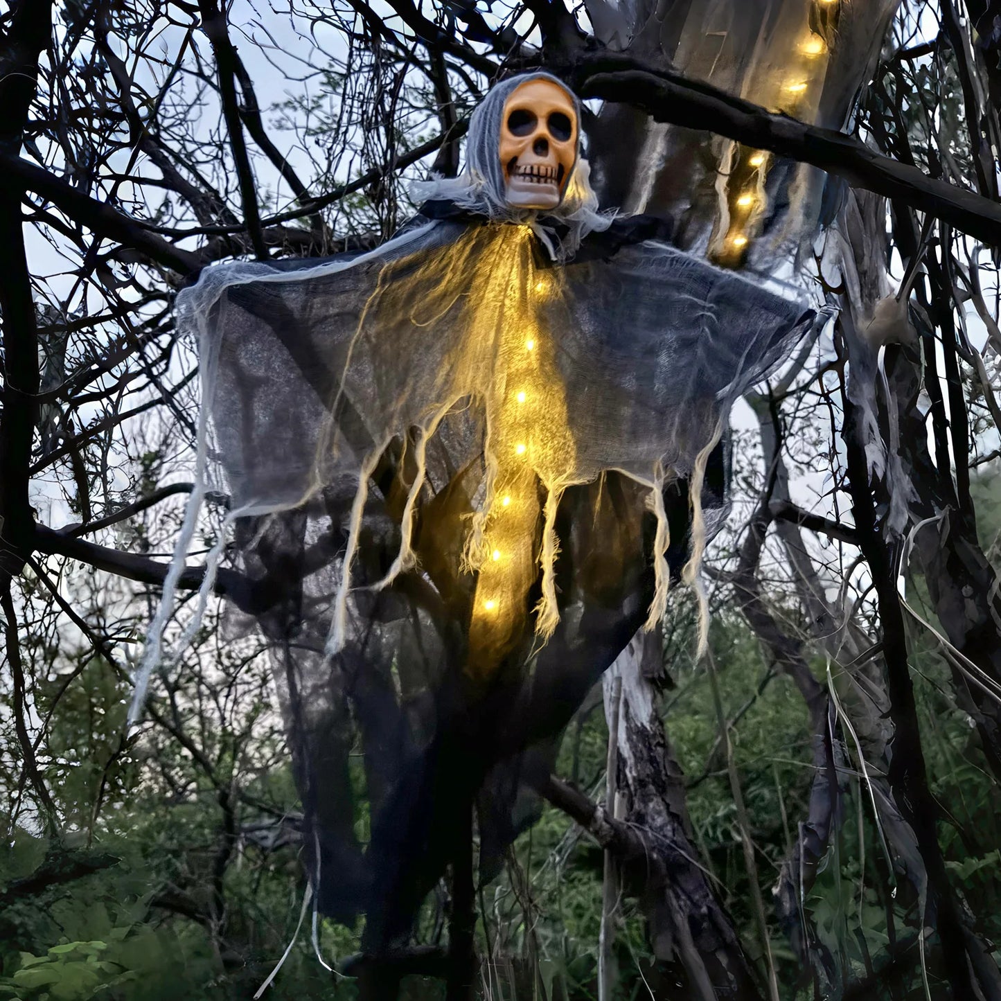 LED Hanging Ghost with Glowing Skull